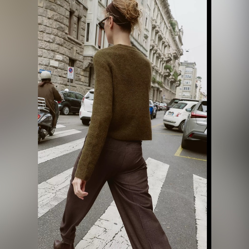 Zara Brown Khaki Sweater - Picture 2 of 9